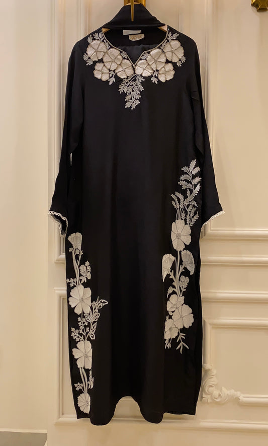 BLACK DAISY